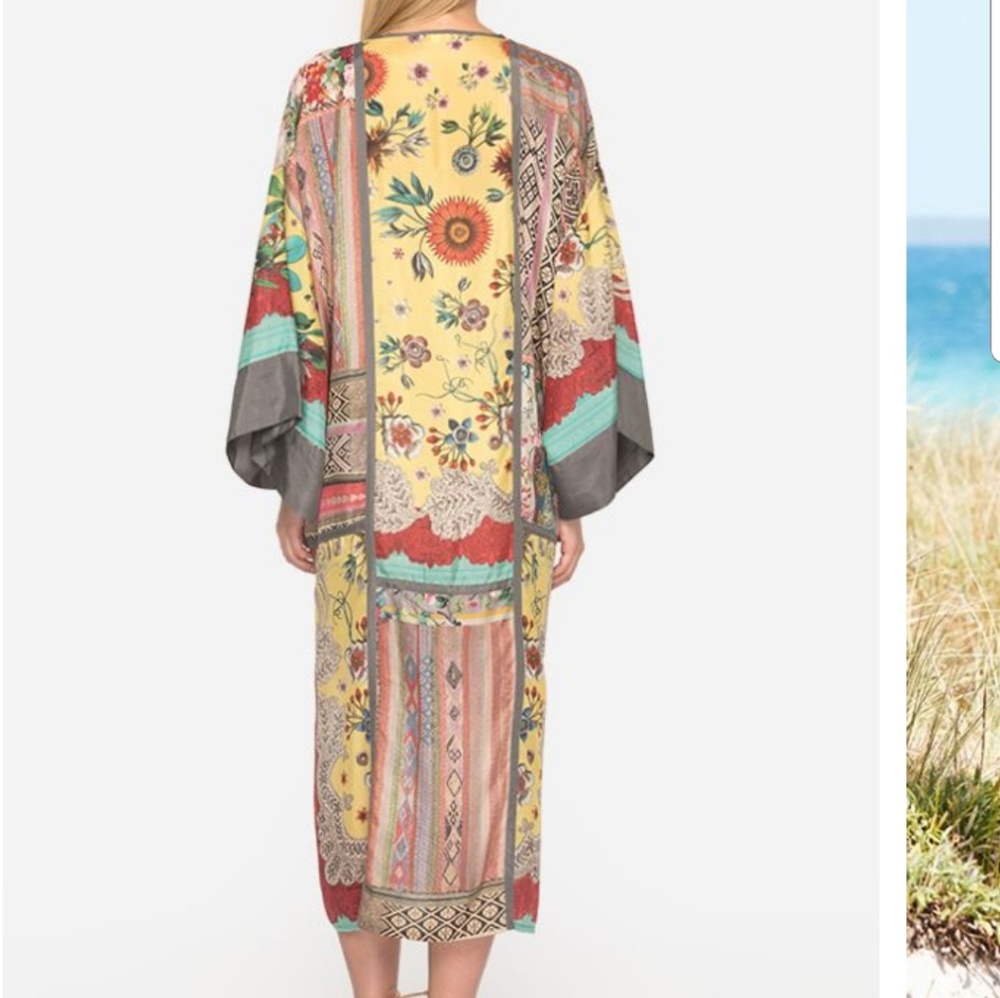 Johnny was BOTANICAL STAN KIMONO DRESS - Picture 5 of 8